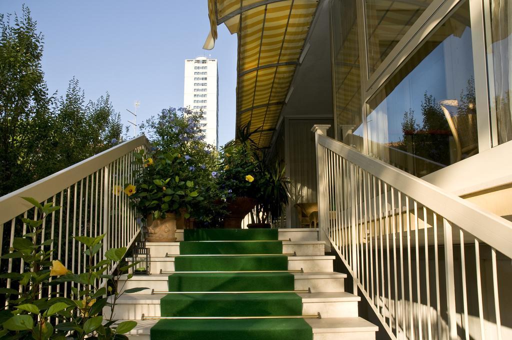 Hotel Donatello Cesenatico Eksteriør bilde