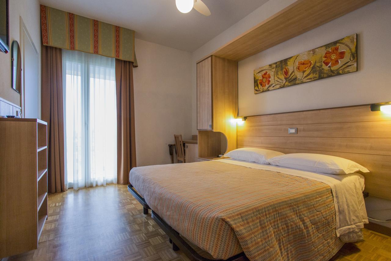 Hotel Donatello Cesenatico Eksteriør bilde